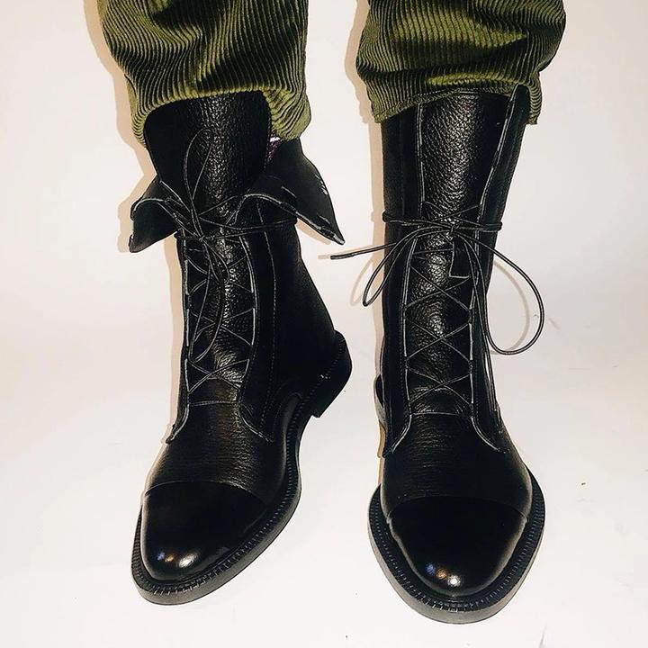 HELLEN BOOTS WITH PREMIUM HEEL